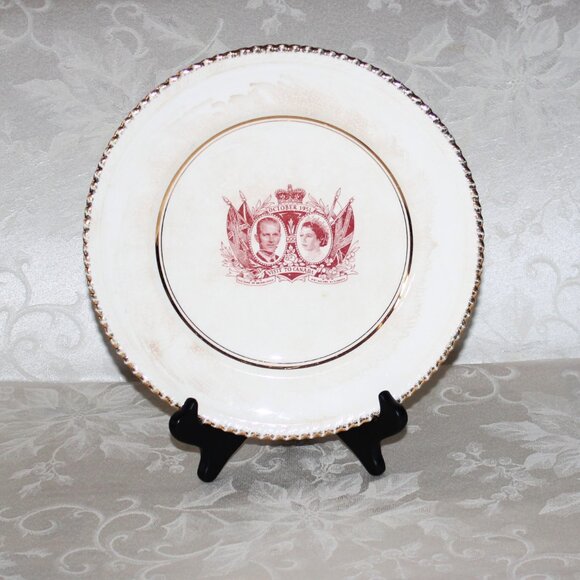 Queen Elizabeth II Silver Jubilee Mug | Cartwright & Edwards | Made in England - Picture 5 of 5